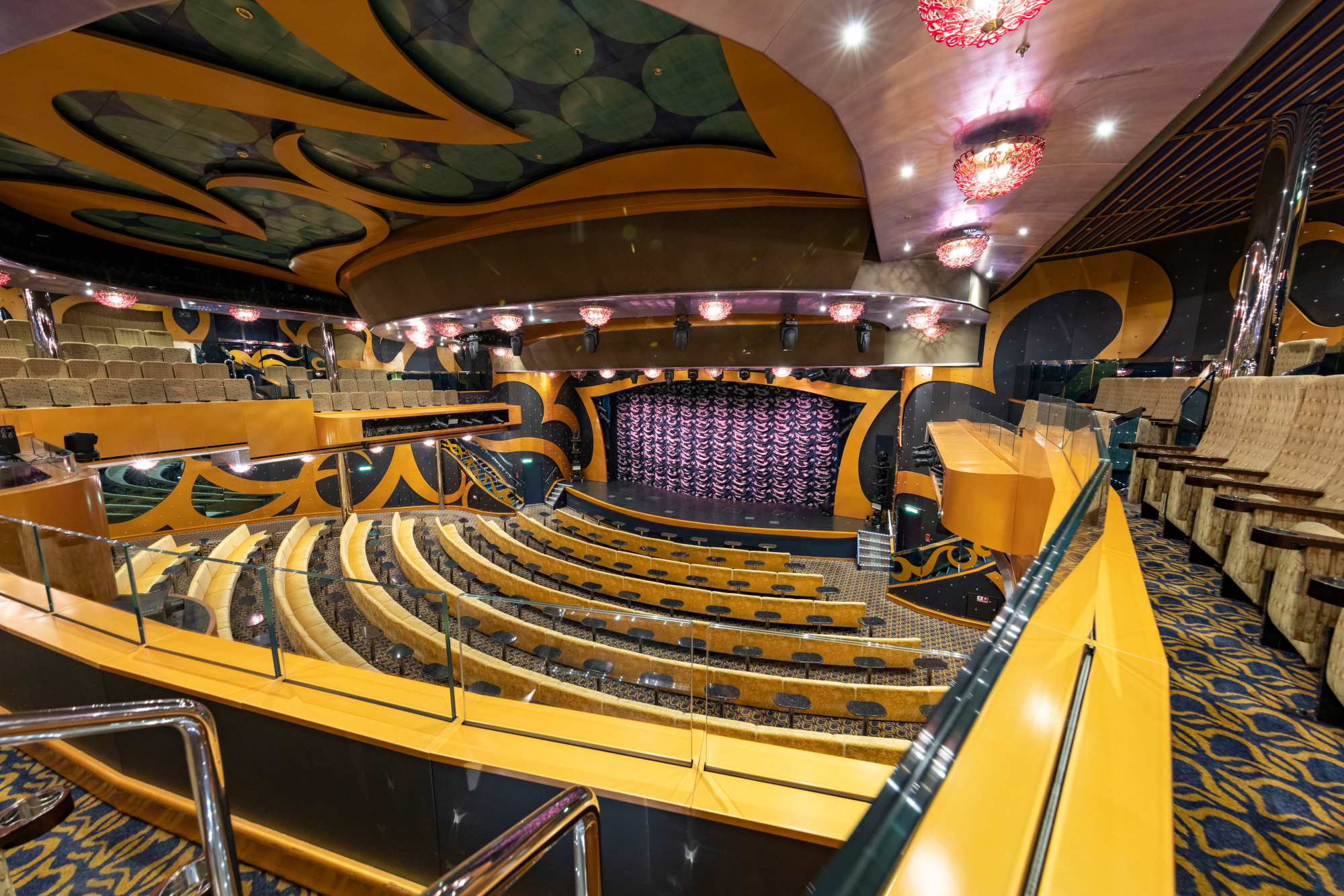MyCruise Carnival Luminosa Offentlige-arealer Teater-underholdning1